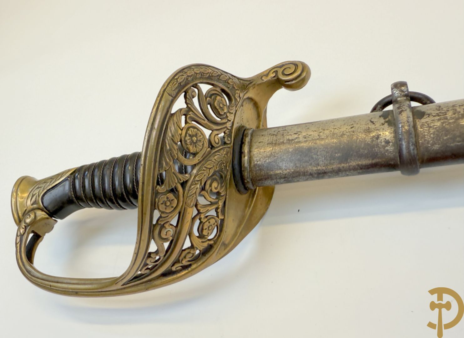 Franse officierssabel infanterie met schede