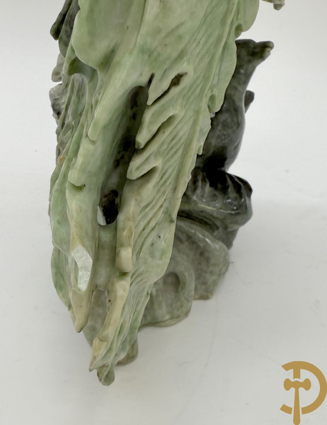 Paar Aziatische sculpturen met fenixen en pioenrozen