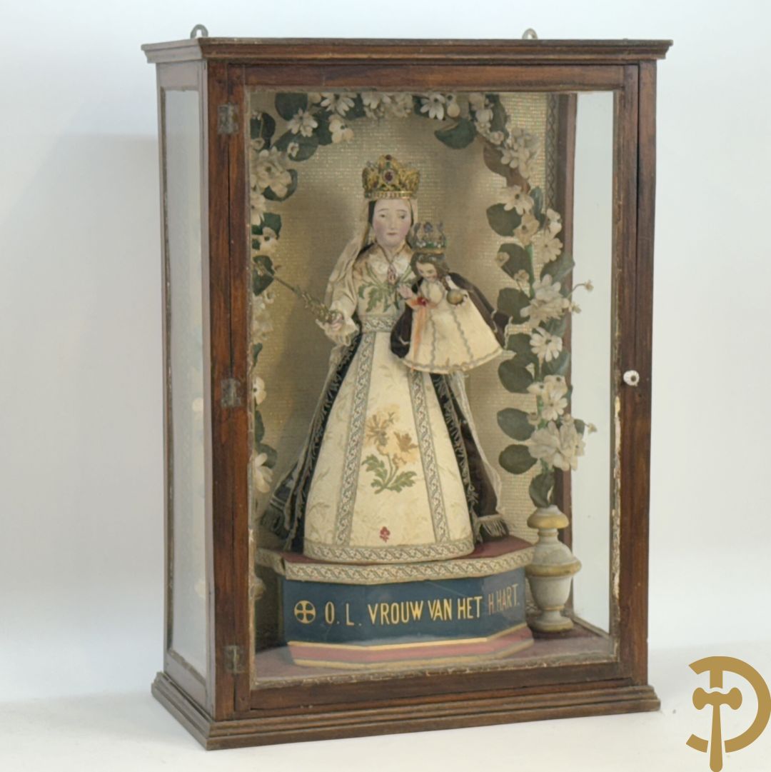 Antieke 19e Onze-Lieve-Vrouw van Heilig Hart in kapel