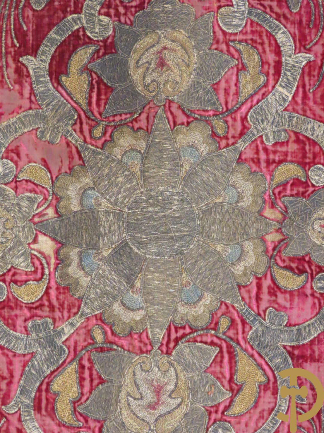 Vroege 19e tapisserie met brocaat van korenaren, paradijsvogels en bloemenmotieven