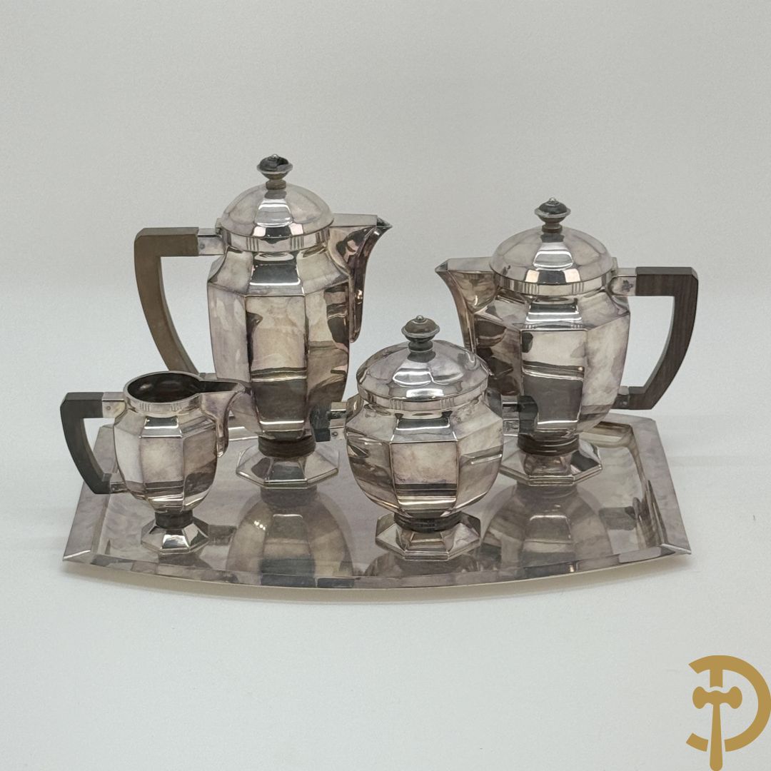 Verzilverd Art Deco koffie-en theestel op onderschaal