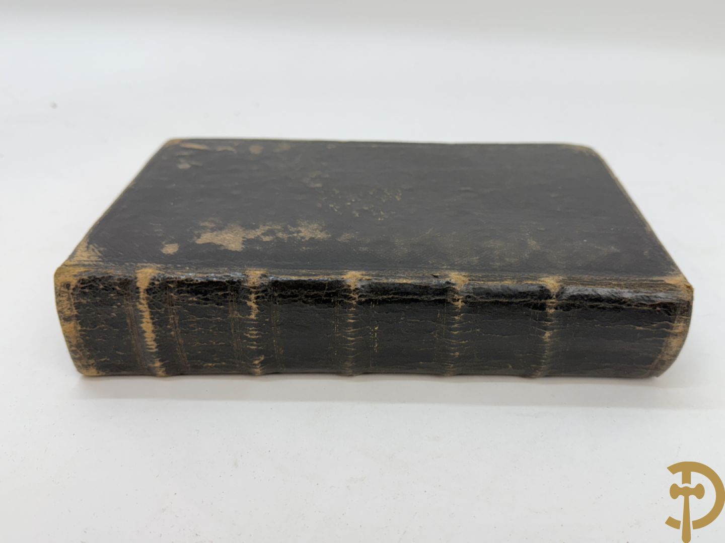 Reeks oude theologische boeken met lederen kaft 17e-18e w.o. Moralis Christiana, Missale Romanum  en Bibliorum Concordantia