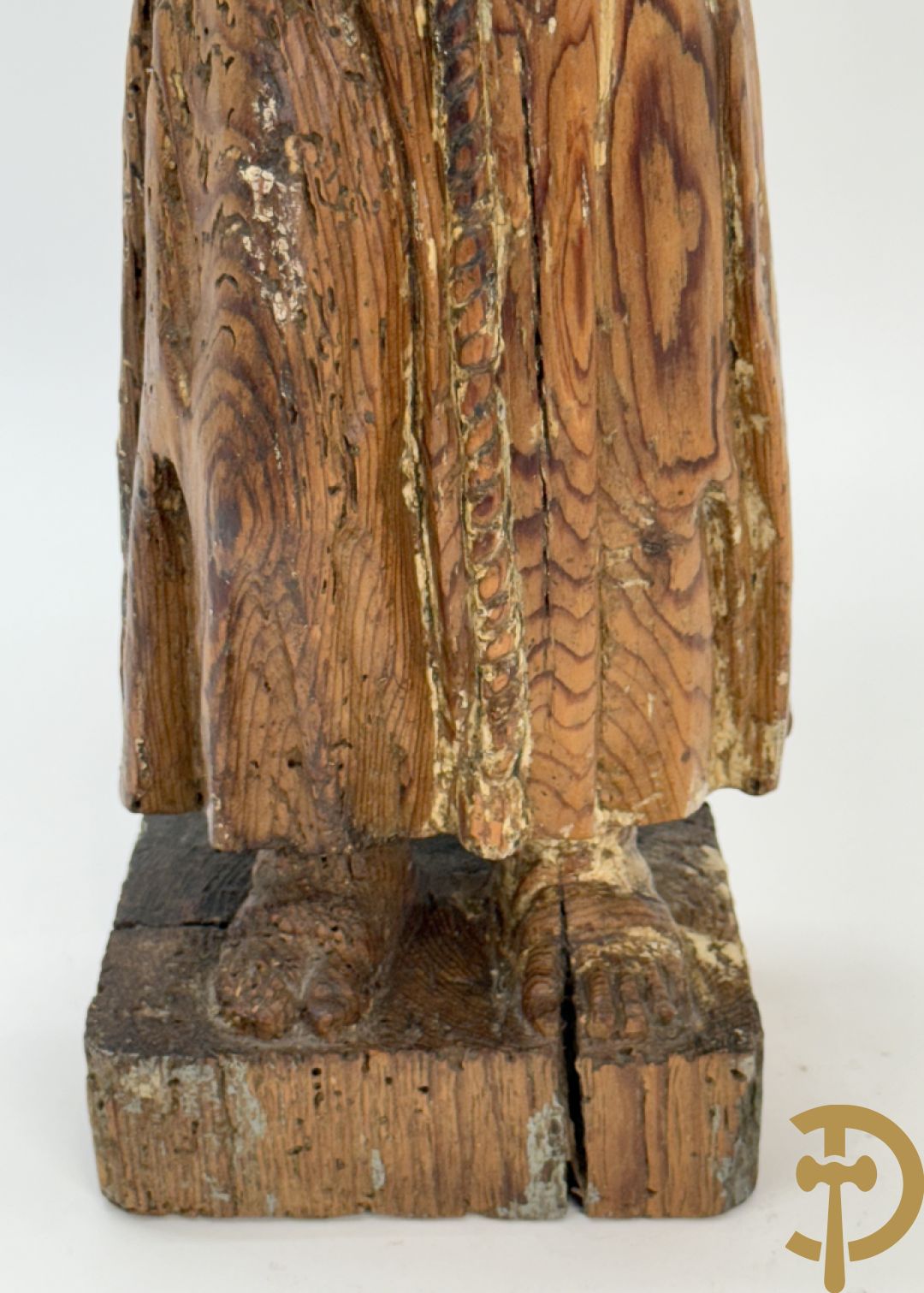 Houtsculptuur van een Heilige met kind