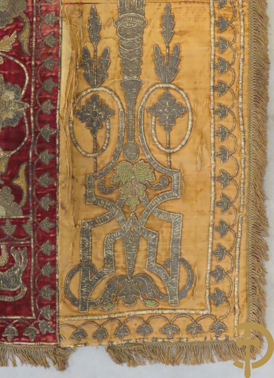 Vroege 19e tapisserie met brocaat van korenaren, paradijsvogels en bloemenmotieven
