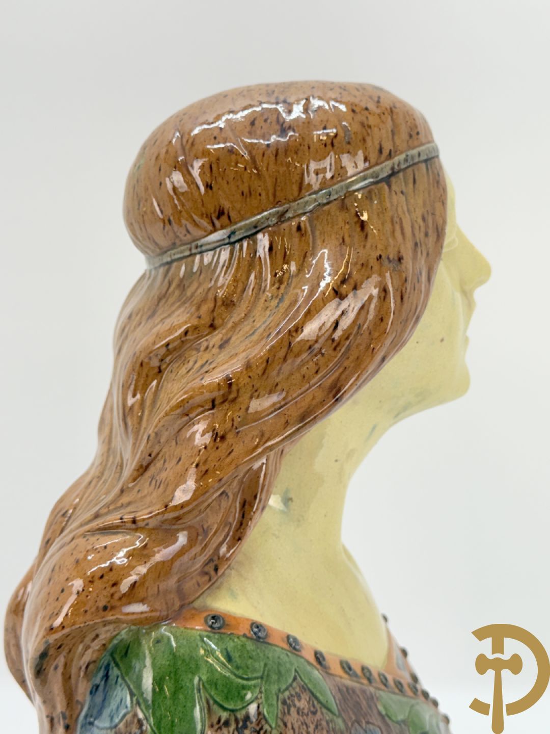 Vlaamse meerkleurige aardewerken Art Nouveau  buste Sint Cecilia