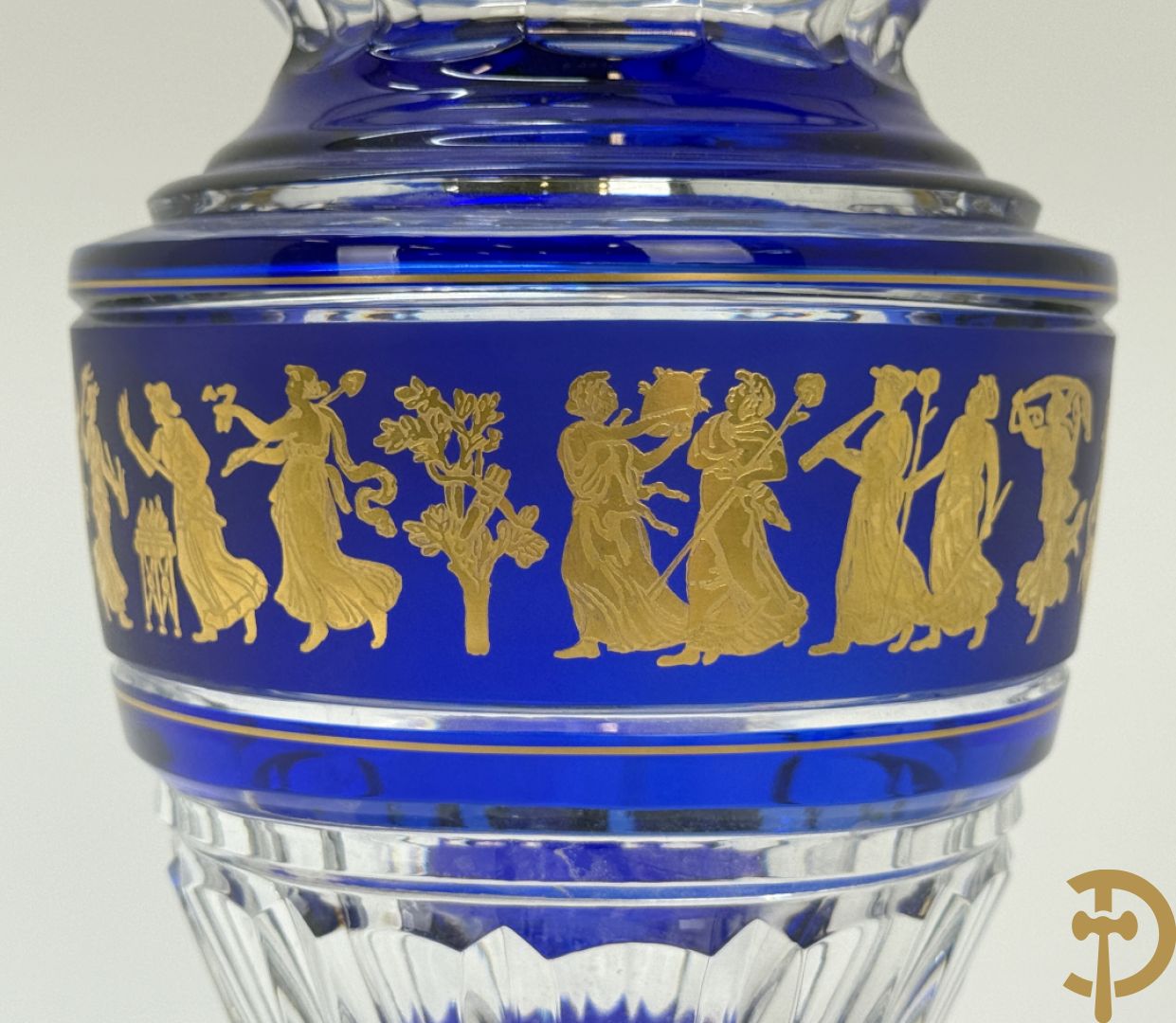 Blauwe kristallen Val-Saint-Lambert vaas met danse de flore decor