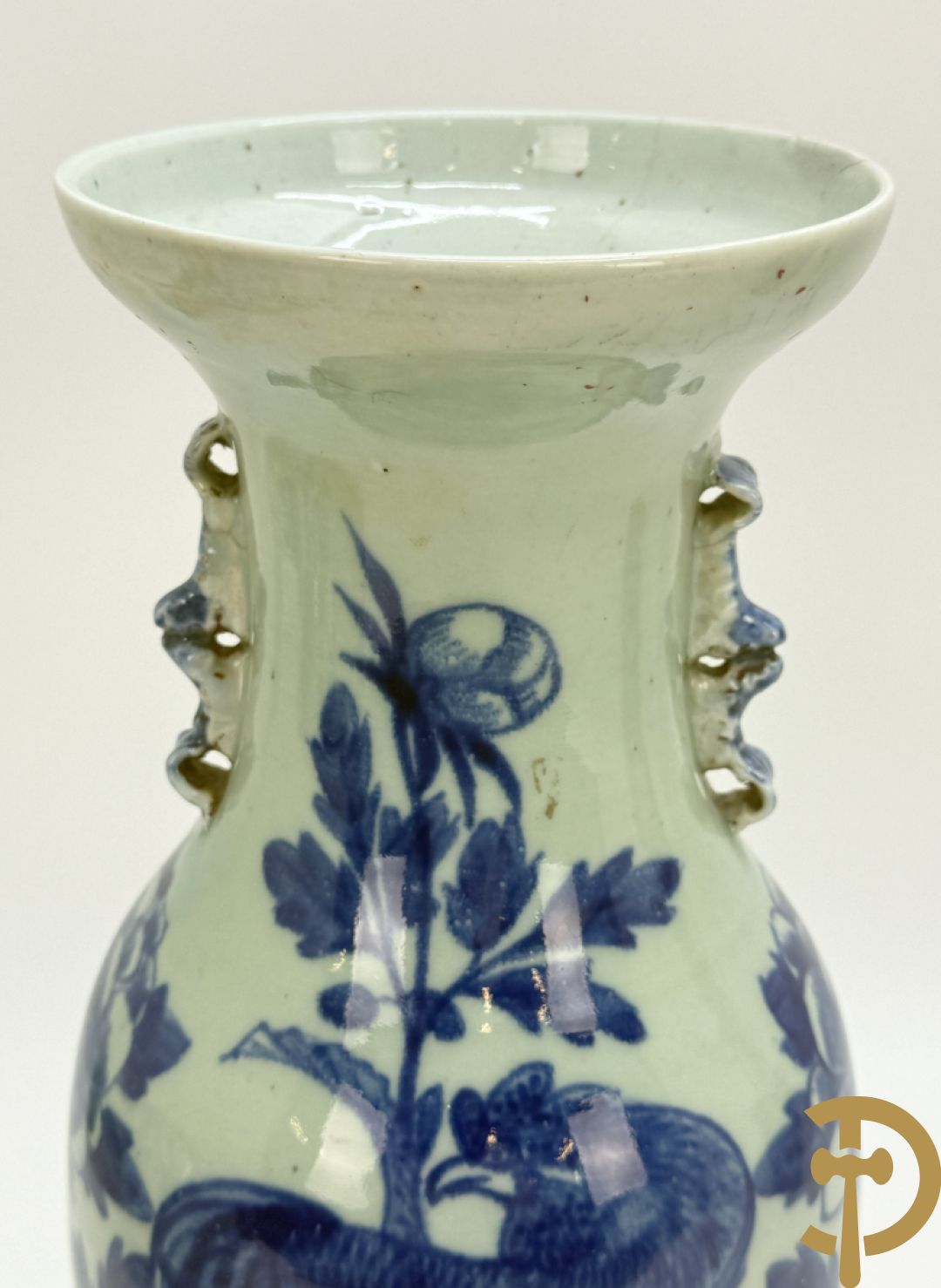 Paar Chinese porseleinen blauw/wit vazen met bloemendecor