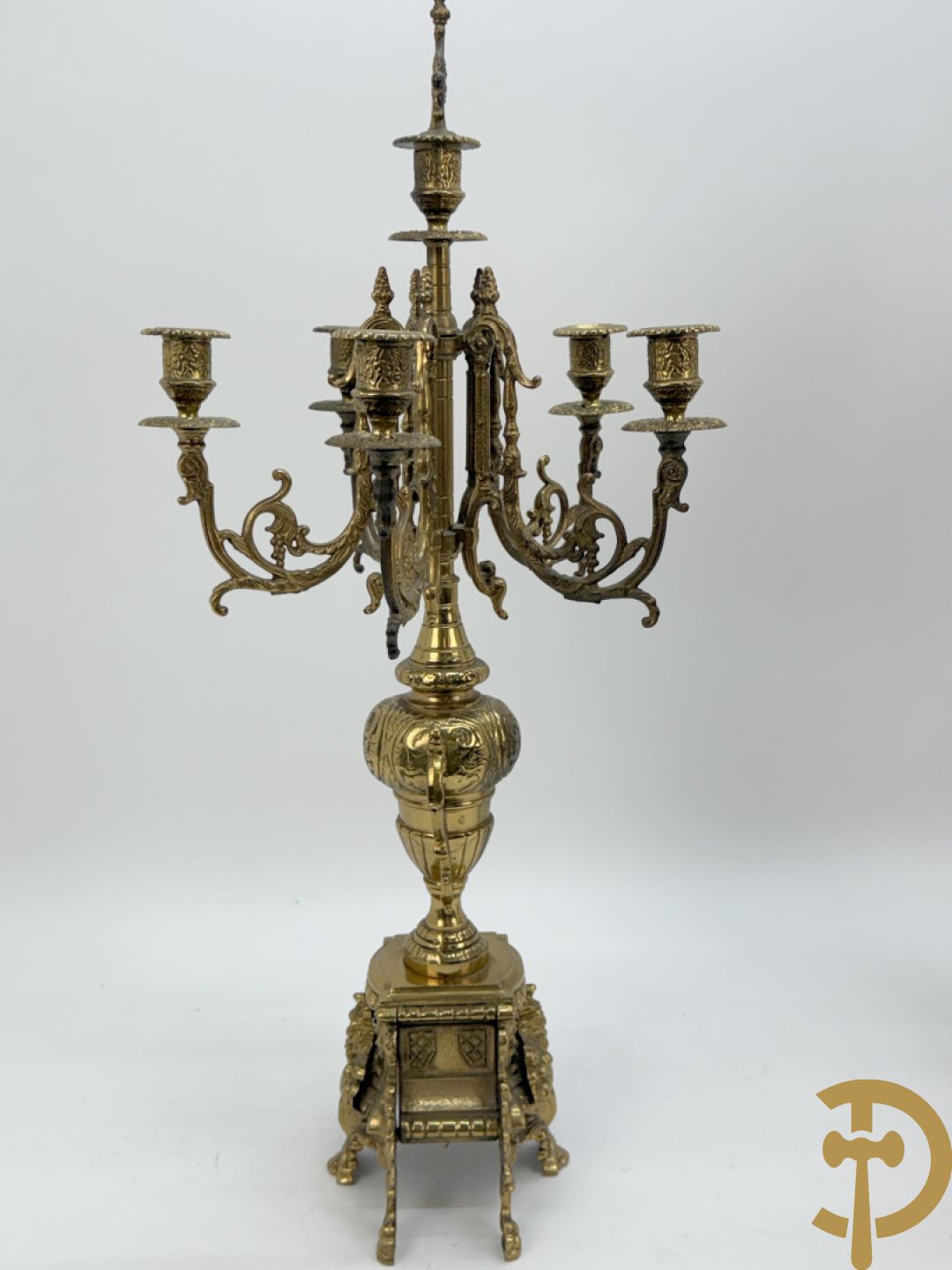Driedelige vuurvergulde bronzen garnituur, Neo Renaissance stijl