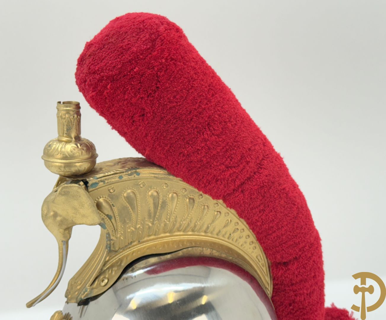 Metalen helm van de Republikeinse garde van de Ivoorkust