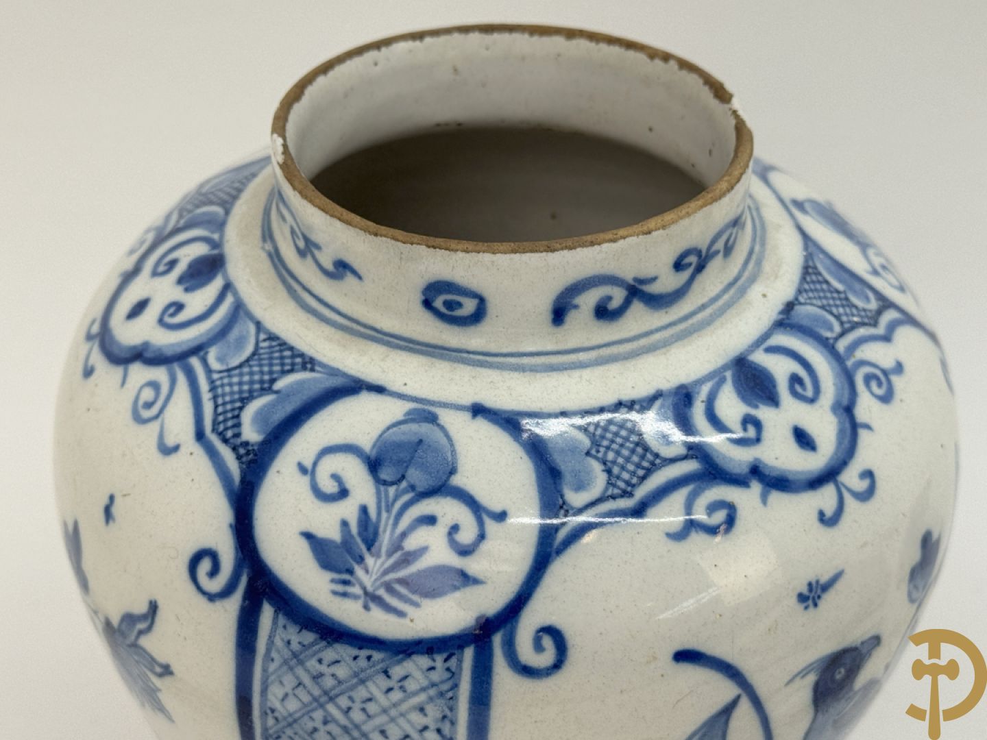 Lot 18e faience tegeltjes w..o. Delfts en Vlaams + Delftse potiche