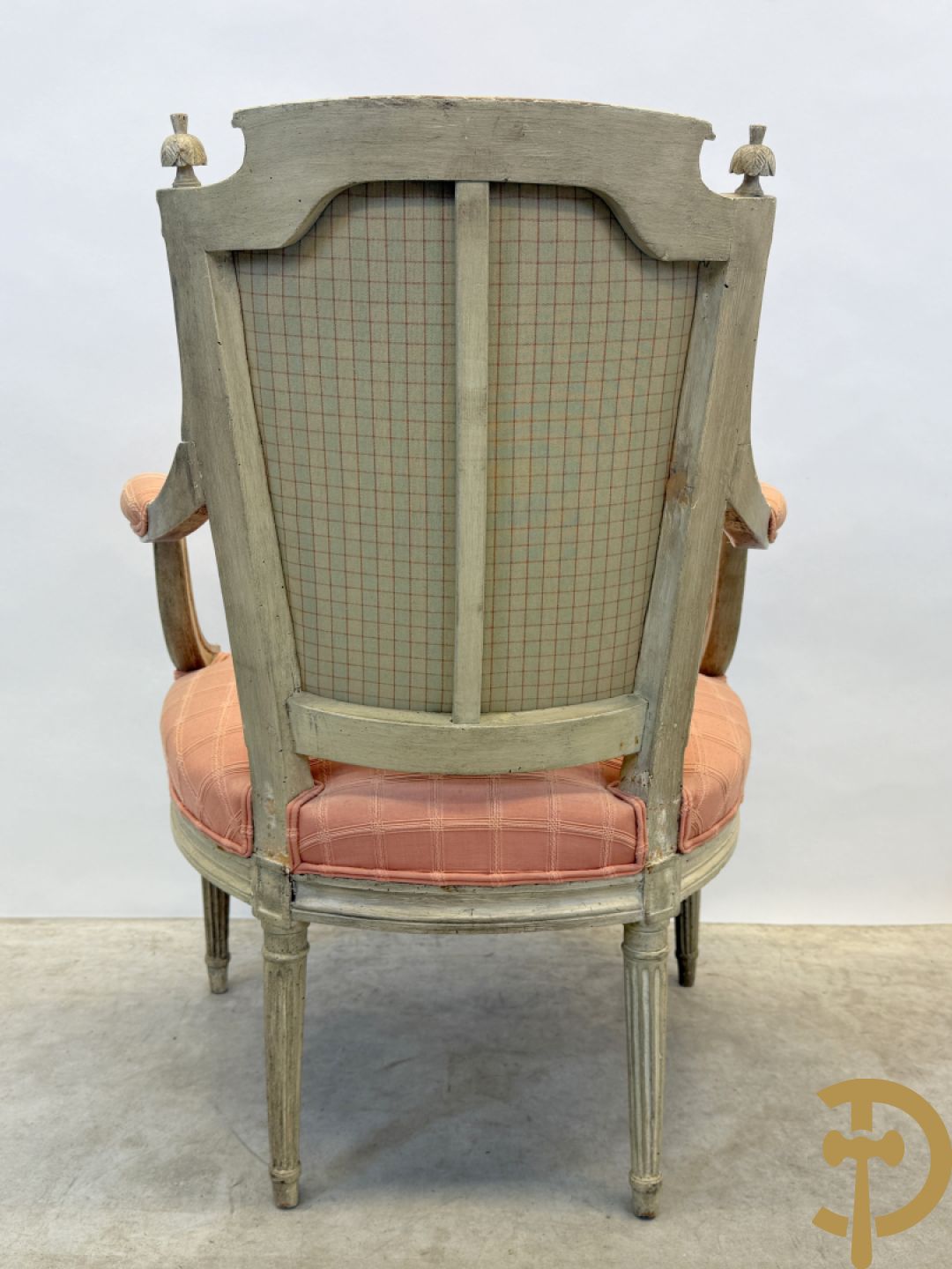 Gemonochromeerde Louis XVI armzetel + Louis XV armzetel met petit points