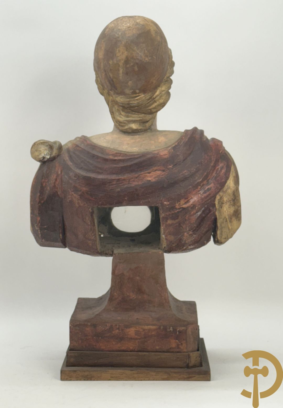 Houtgesculpteerde en gepolychromeerde damesbuste met reliekhouder