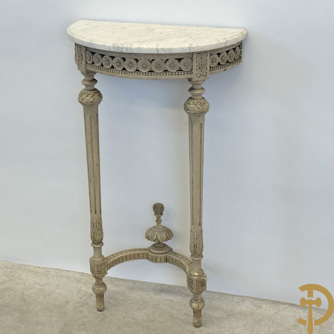Louis XVI muurconsole op gecanneleerde poten