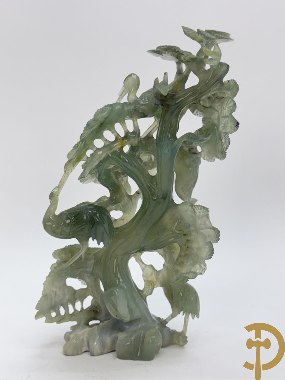 Jadeiet sculptuur van boom met vogels + koppel vogels op bloemen in jadeiet + 2 vogels op tak in jadeiet