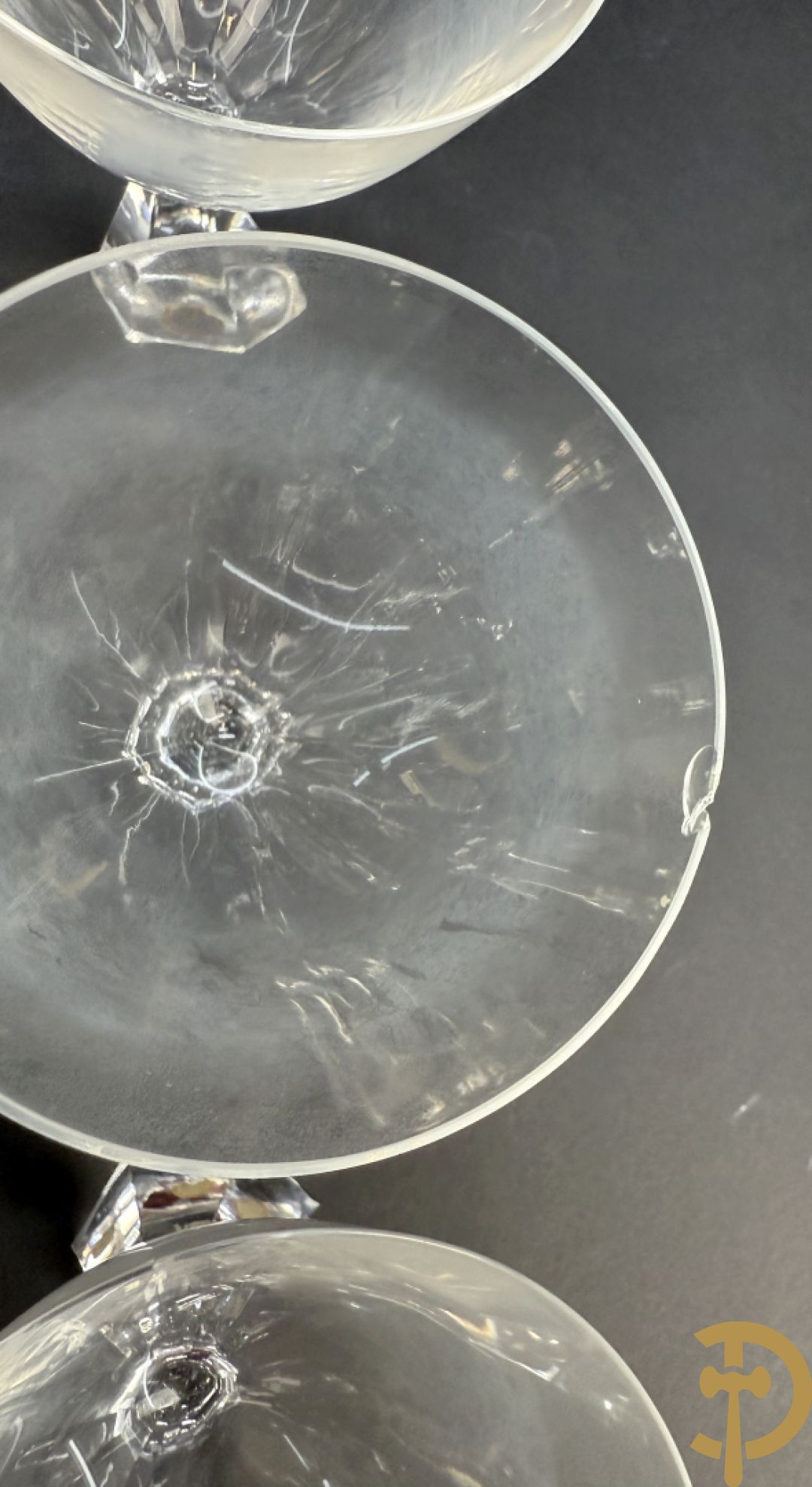 Kristallen glasservies Peill, bestaande uit 11 rode wijnglazen, 11 witte wijnglazen, 12 waterglazen en 11 champagne glazen