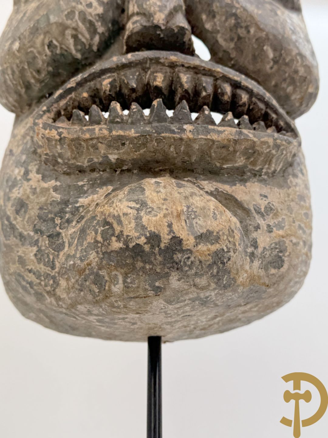 Afrikaans masker met bolle wangen, stam Suku