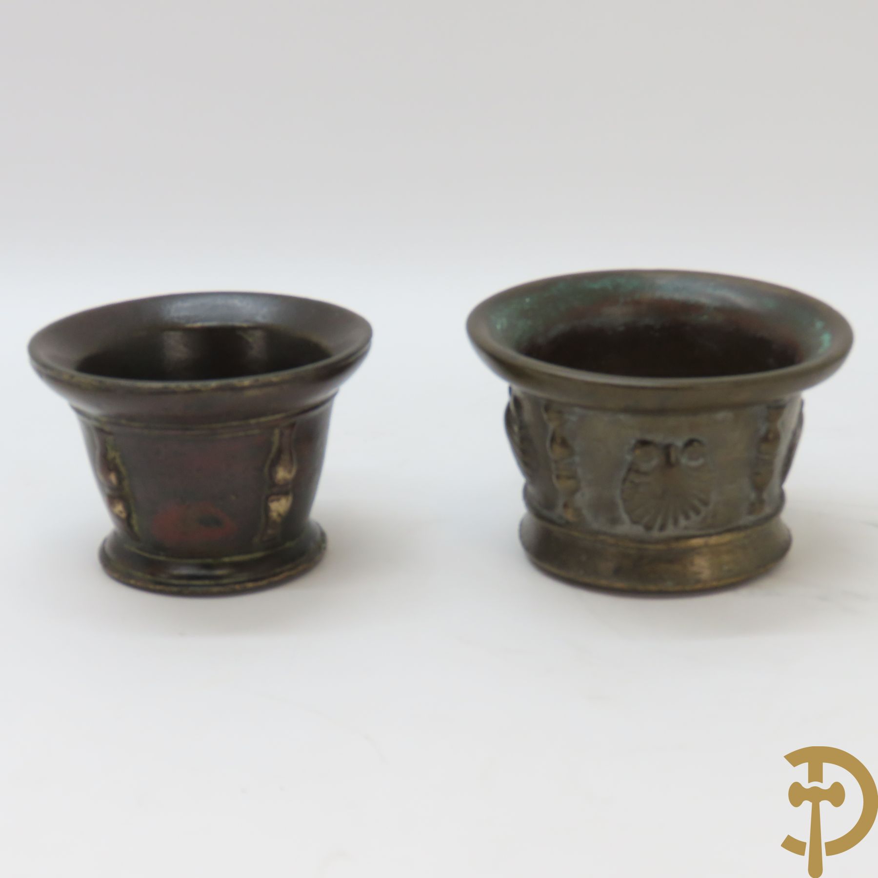 Twee bronzen mortiers, 17e