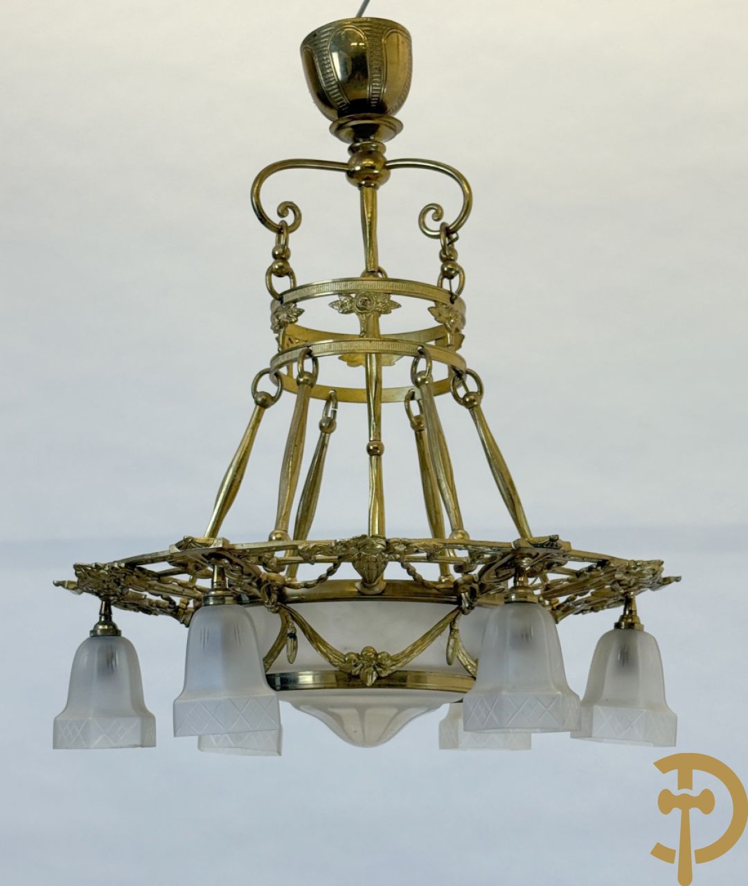 Bronzen zesarmige Art Deco luchter met centrale coupe