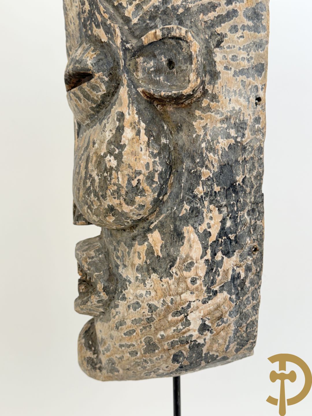 Afrikaans masker met bolle wangen, stam Suku