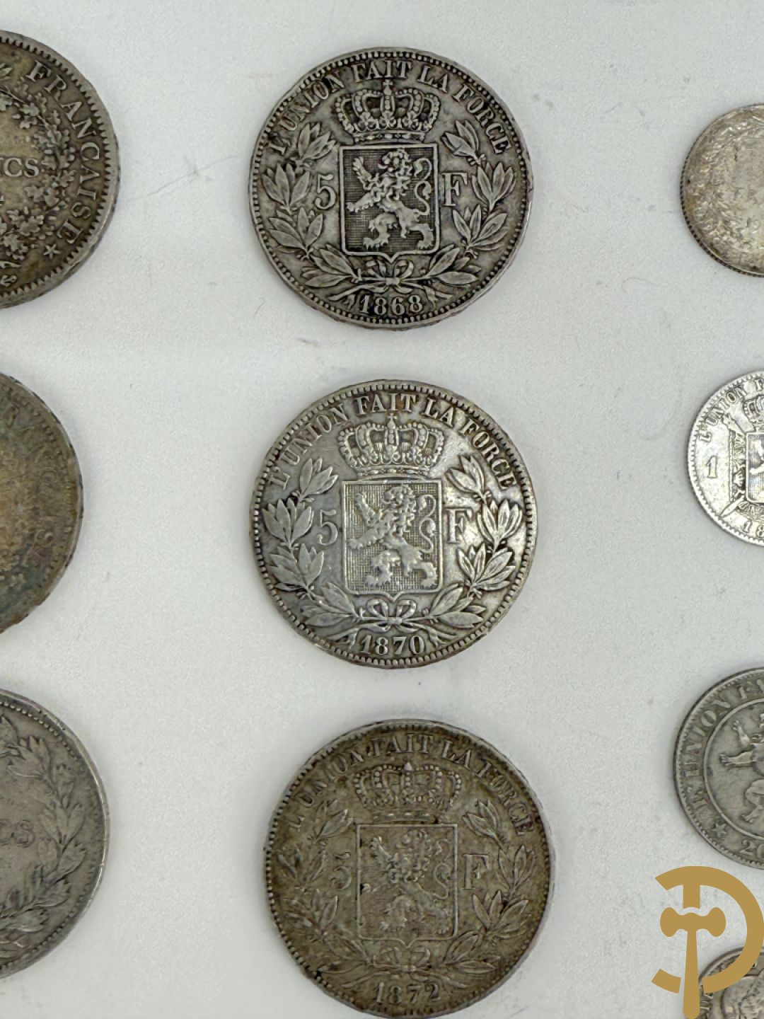 Reeks massief zilveren munten w.o. oude 5 Frank stukken van België en Frankrijk, belgische zilveren munten van 100, 250 en 500 Frank + zilveren munten van 1 Gulden Nederland