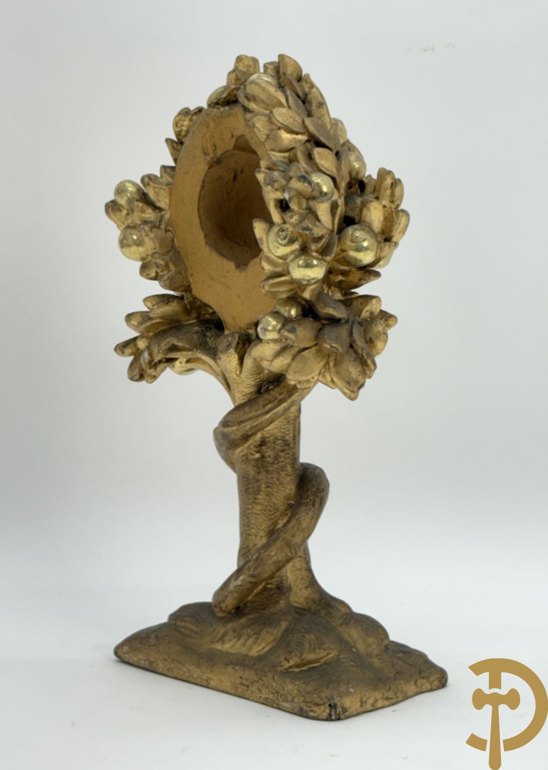 Houtgesculpteerde en vergulde relikwiehouder met boom uit het aards paradijs met de slang, 19e