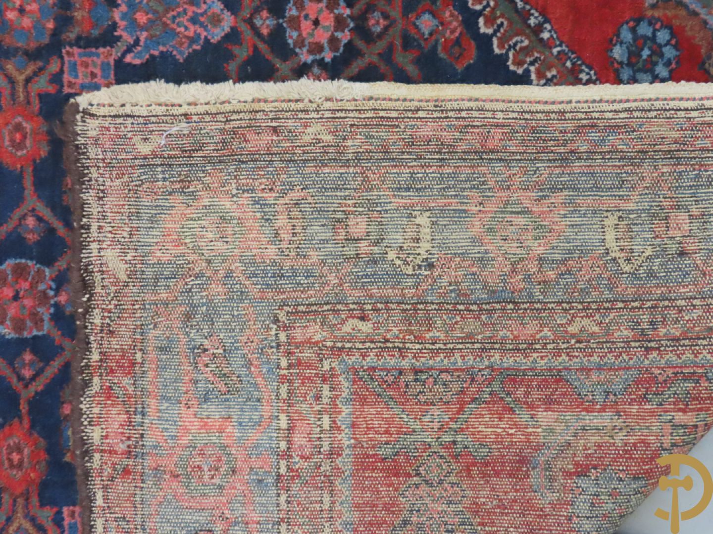 Oosters handgeknoopt tapijt Malayer met geometrisch bloemenpatroon op blauwe fond