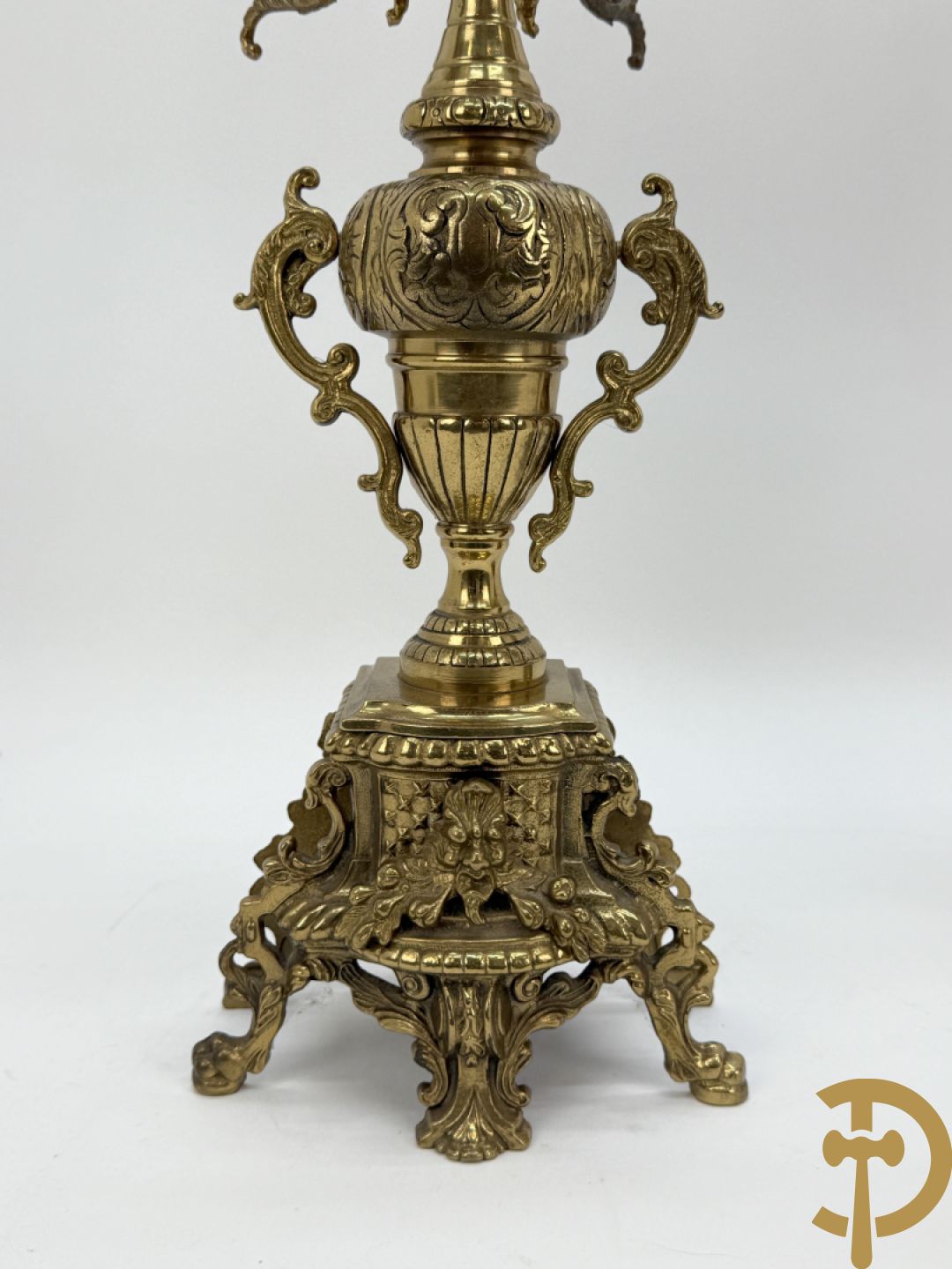 Driedelige vuurvergulde bronzen garnituur, Neo Renaissance stijl