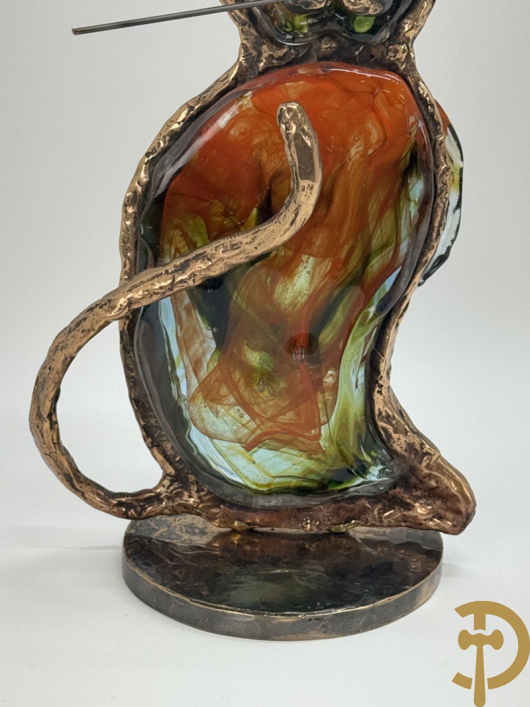LOHE getekend - Bronssculptuur van poes met glaspasta