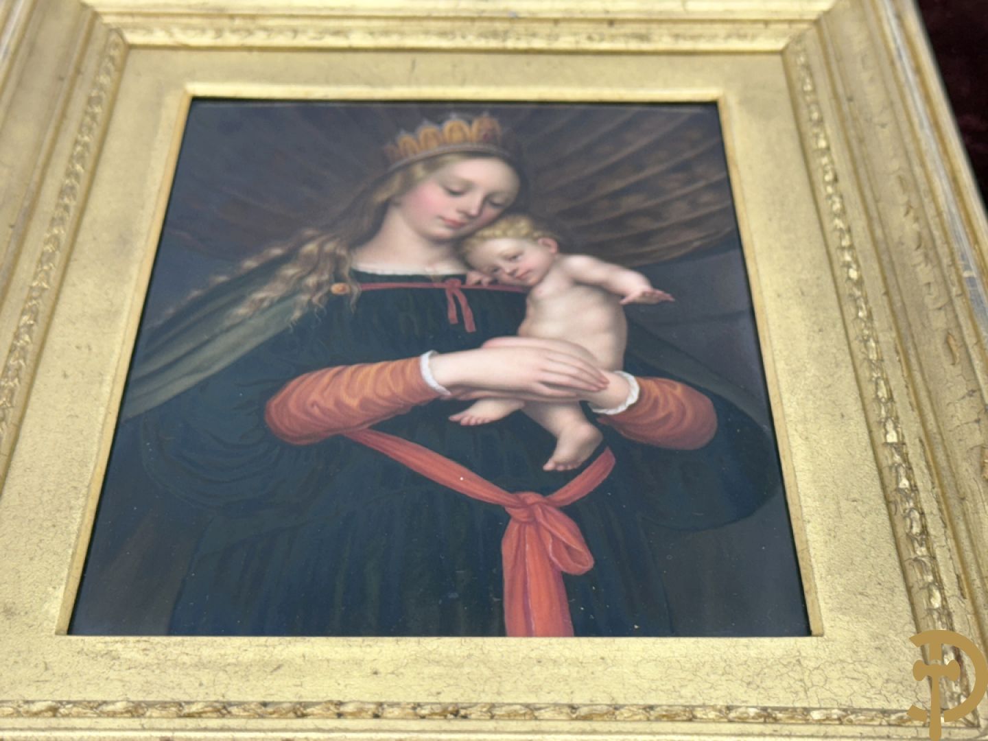 Antieke schilderij met Madonna met kind op porselein beschilderd, naar HOLBEIN