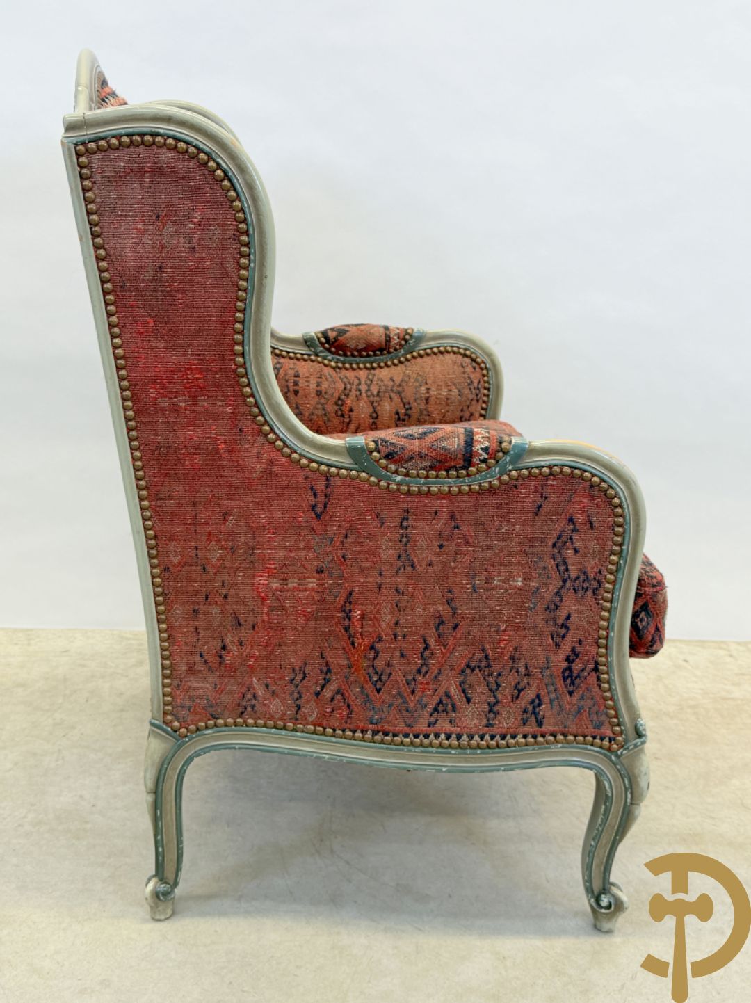 Gepatineerde en gemonochromeerde Louis XV bergère