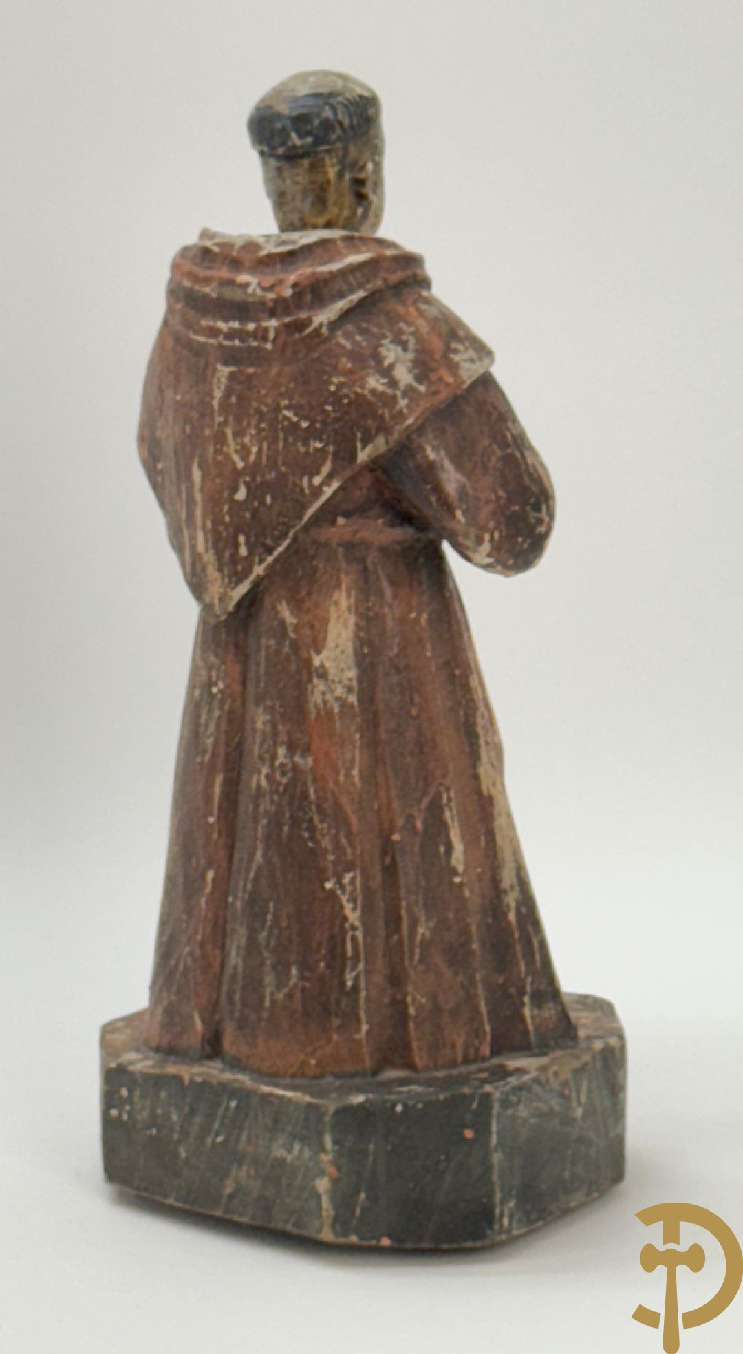Volkse houtsculptuur van Sint Antonius
