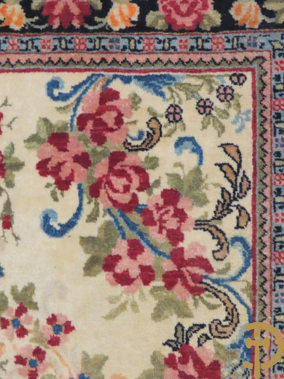 Perzische handgeknoopte loper met geometrische patronen + Perzissch handgeknoopt tapijt Senneh + Oosters handgeknoopt tapijt met bloemendecor + bidtapijtje