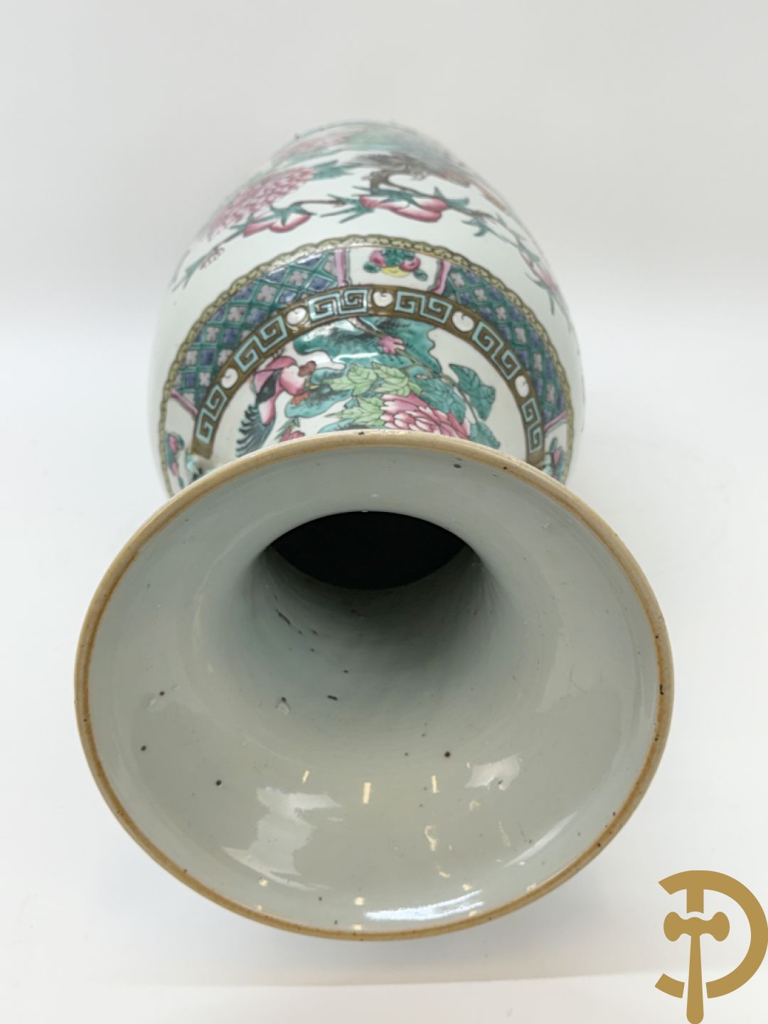 Chinese porseleinen vaas met decor van hanen en bloemen