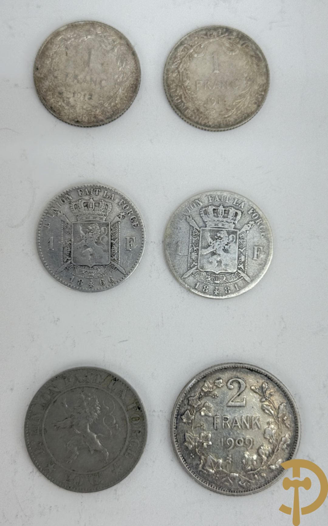 Reeks massief zilveren munten w.o. oude 5 Frank stukken van België en Frankrijk, belgische zilveren munten van 100, 250 en 500 Frank + zilveren munten van 1 Gulden Nederland