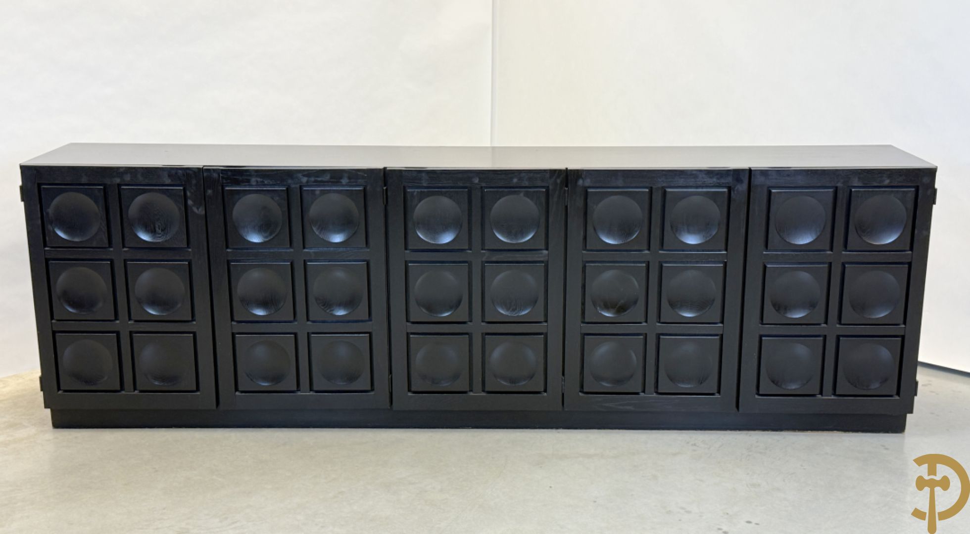 Zwartgelakte brutalistische vijfdeurs sideboard met ingewerkte lades, model Torino, ontwerper Frans Defour
