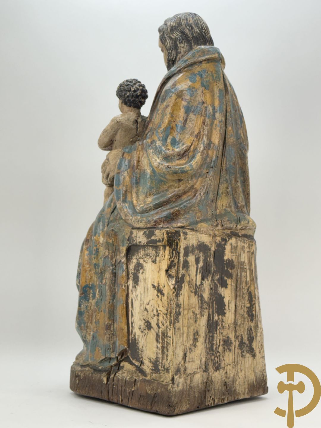 Houtsculptuur gepolychromeerde zittende Madonna met kind op de schoot, Zuid Europees