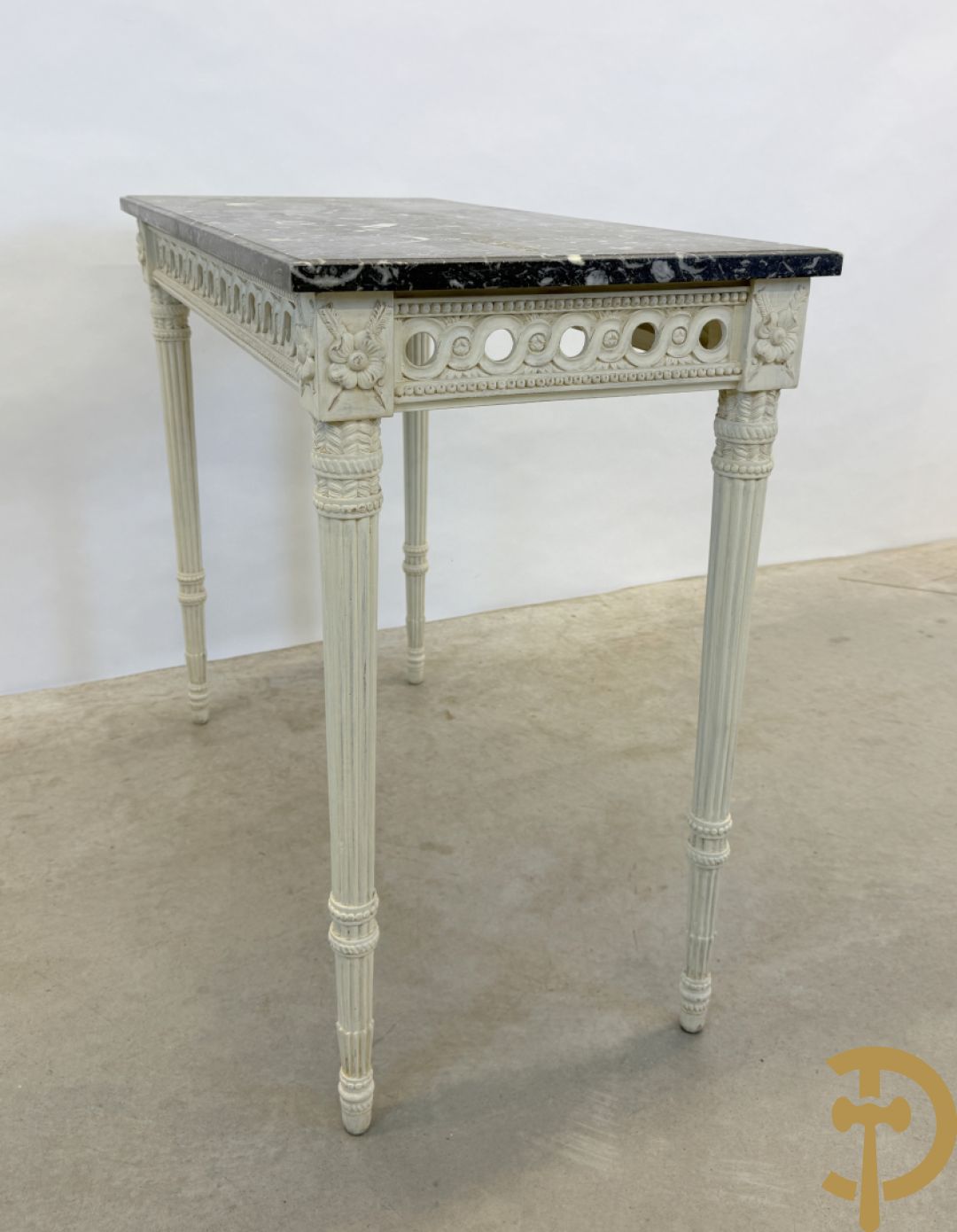 Houtgesculpteerde en gepolychromeerde Louis XVI console met grijs marmeren blad