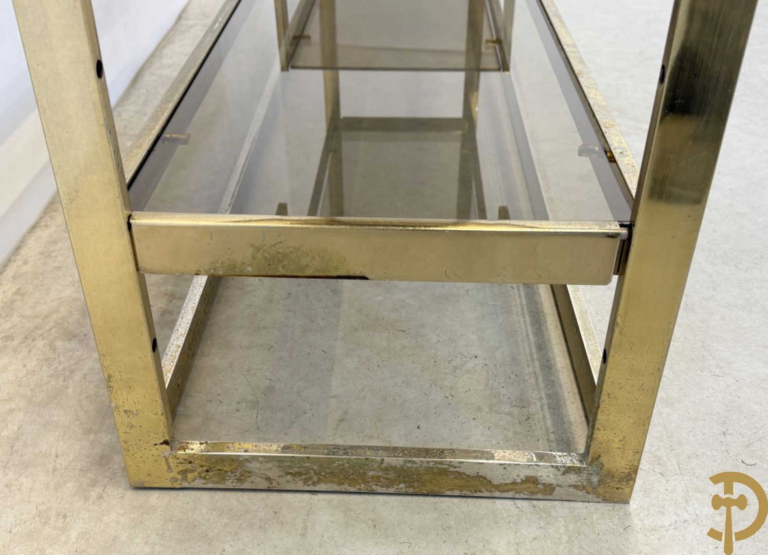 Etagère Belgochrom met fumé glas, jaren 