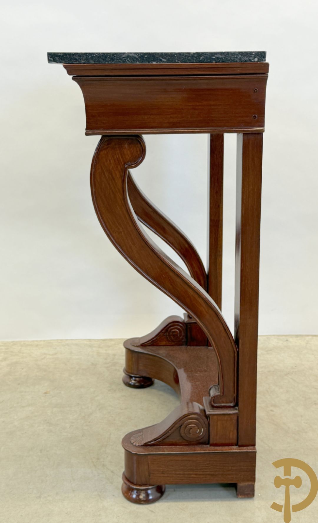 Mahoniehouten console met lade en arduinen blad, Charles X