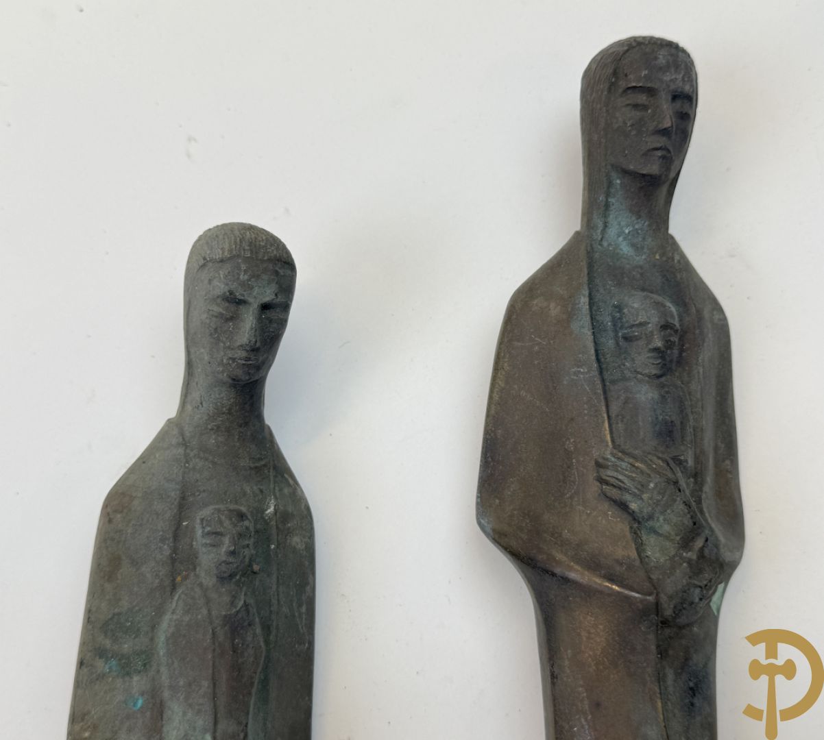 VAN DER DONCKT getekend : Lot bronzen religieuse beeldjes en corpussen