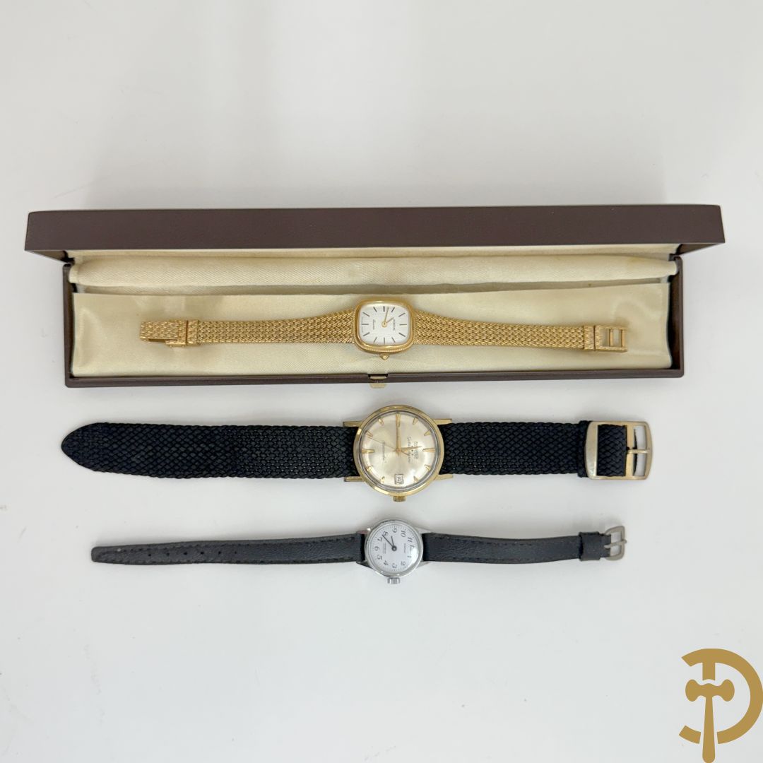 Herenuurwerk Pontiac + 2 damesuurwerken Pontiac