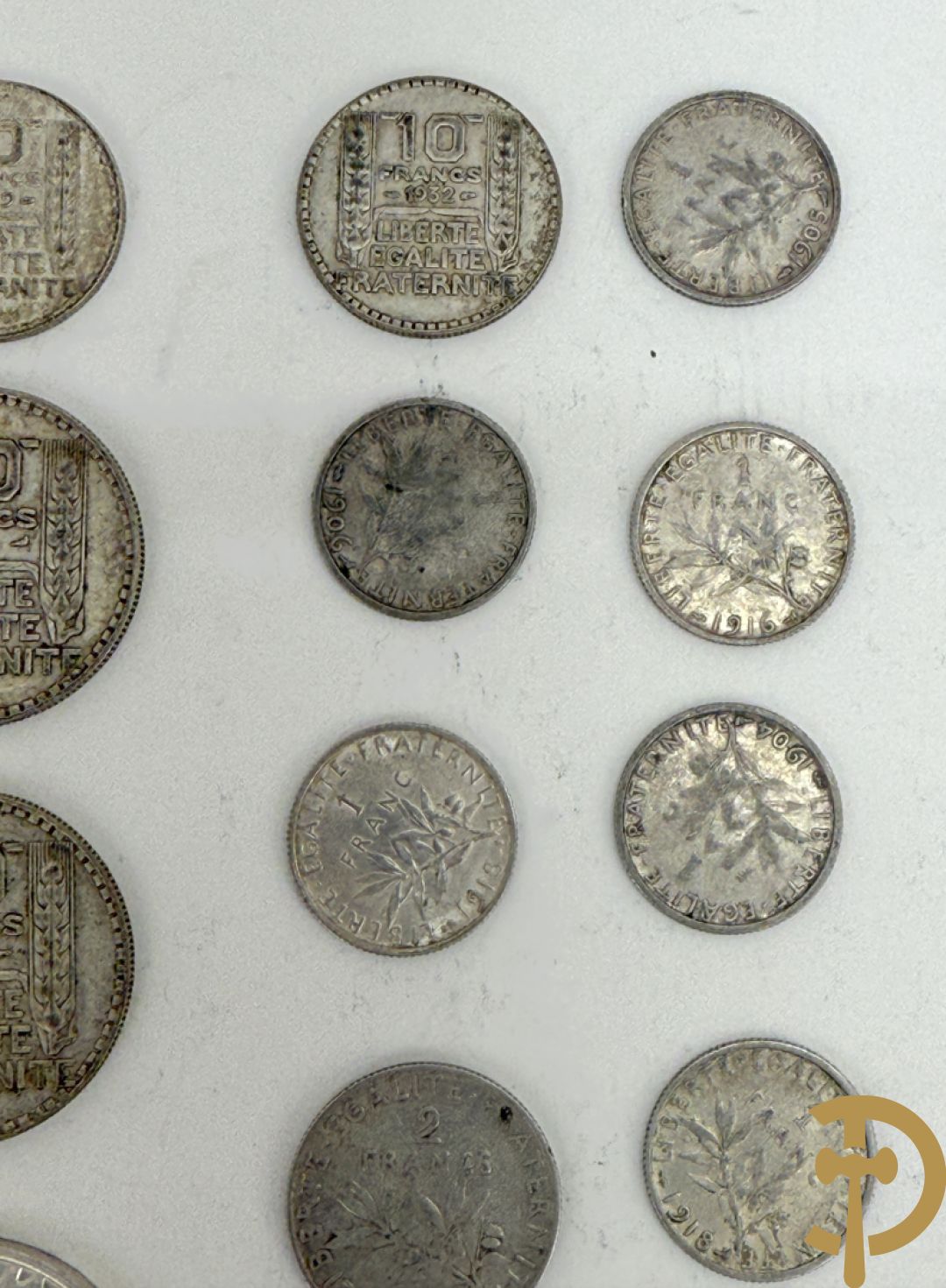 Reeks massief zilveren munten w.o. oude 5 Frank stukken van België en Frankrijk, belgische zilveren munten van 100, 250 en 500 Frank + zilveren munten van 1 Gulden Nederland