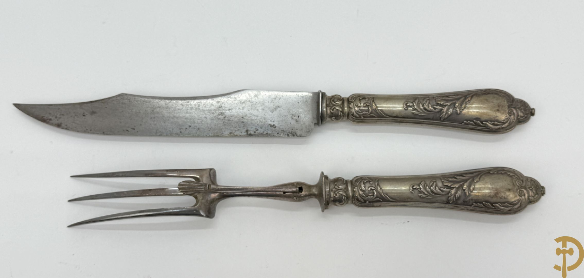 Wildbestek met massief zilveren handvaten en geajoureerd lemmet, Louis XV stijl
