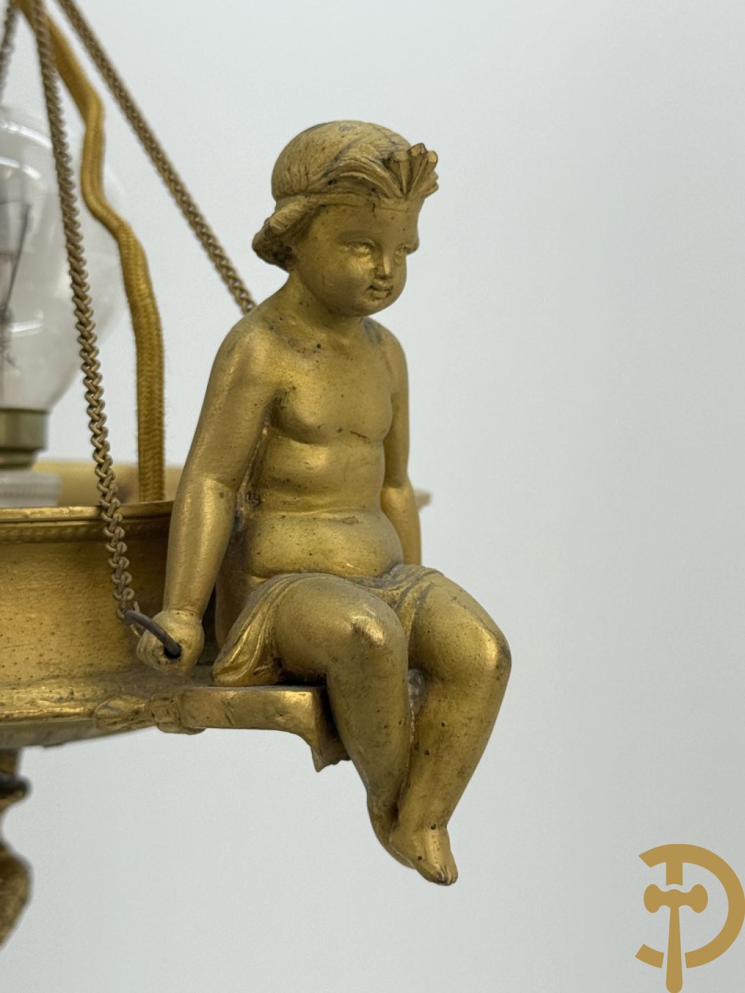 Vuurverguld bronzen hall lantaarntje met zittende cupido