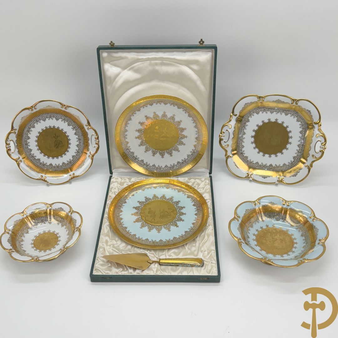 DW Porzellan coupe met schaal (2x), schotel + taartschep met schotel in doos, met verguld decor