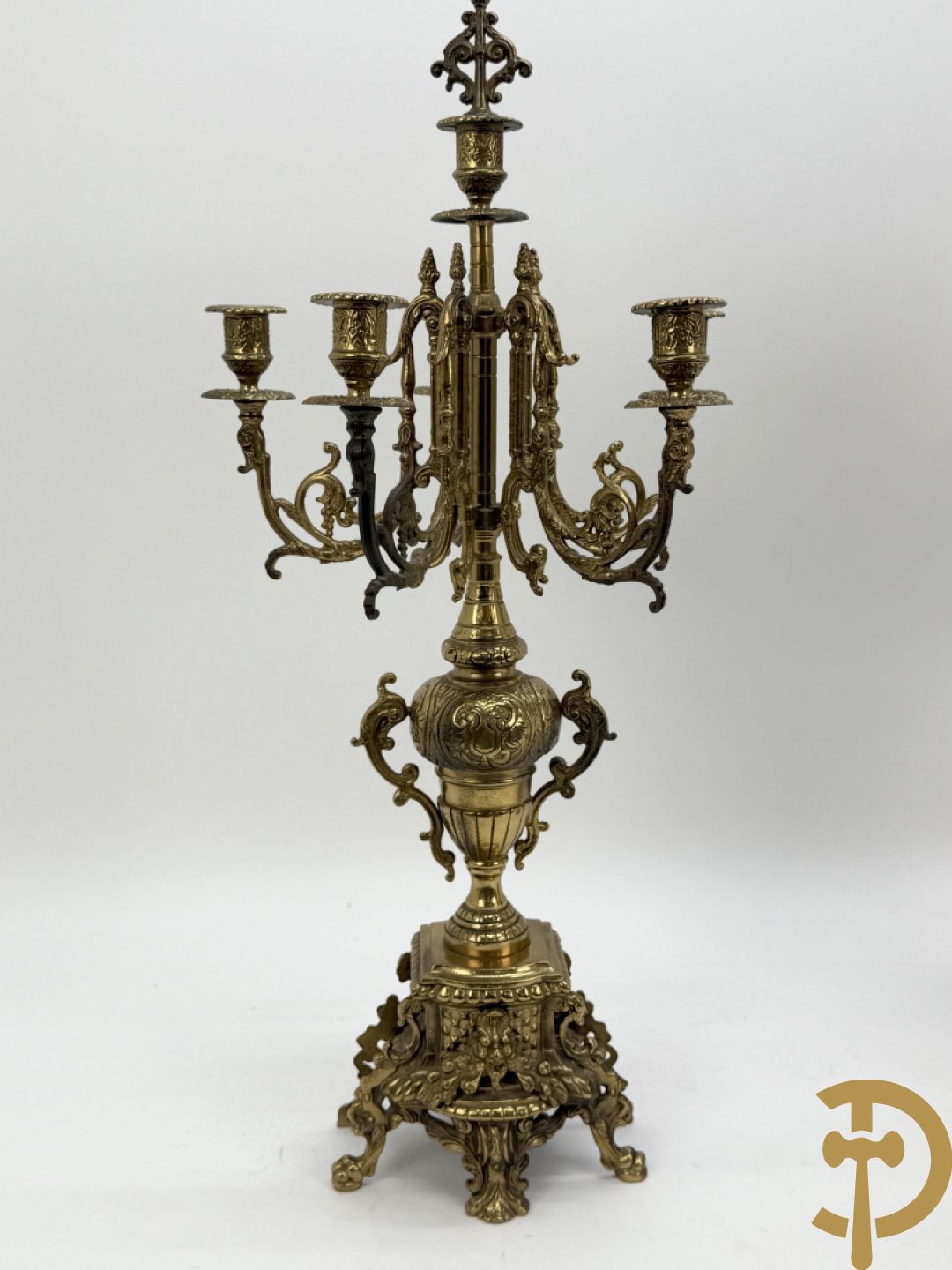Driedelige vuurvergulde bronzen garnituur, Neo Renaissance stijl