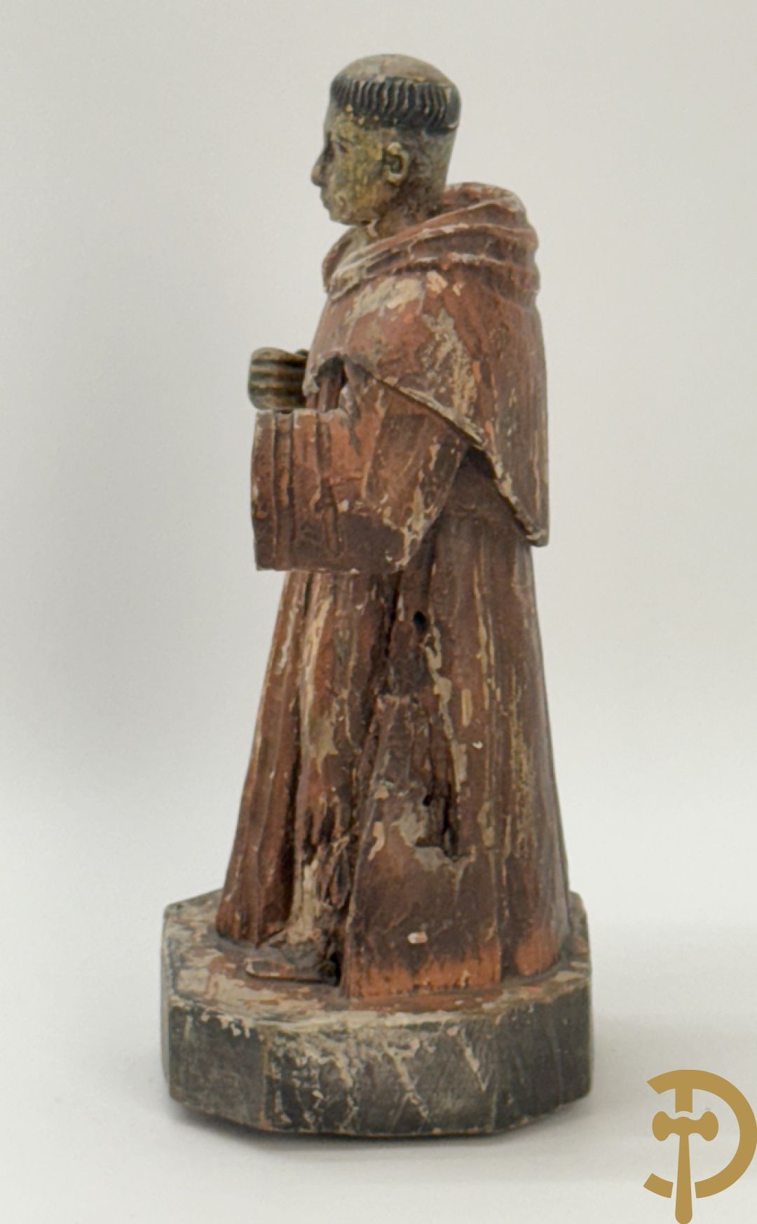 Volkse houtsculptuur van Sint Antonius