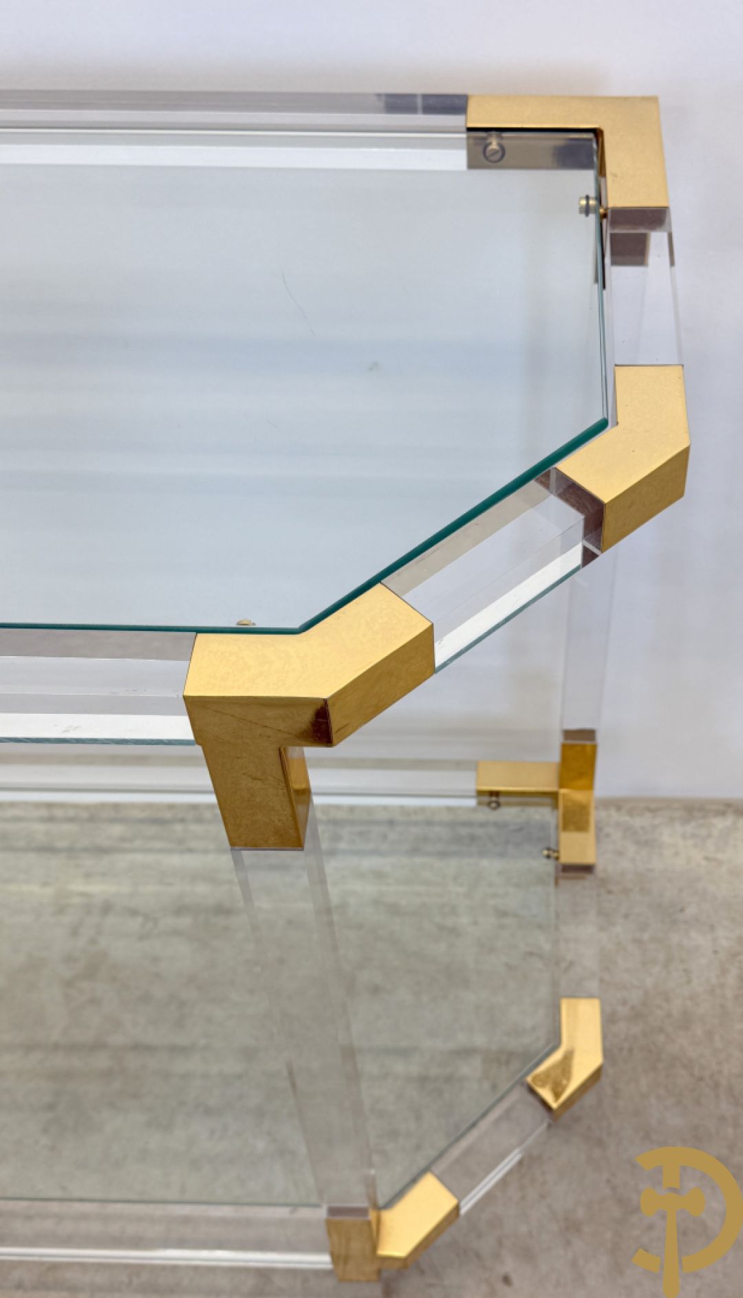 Twee plexi wandtafels met koperen ornamenten, jaren 