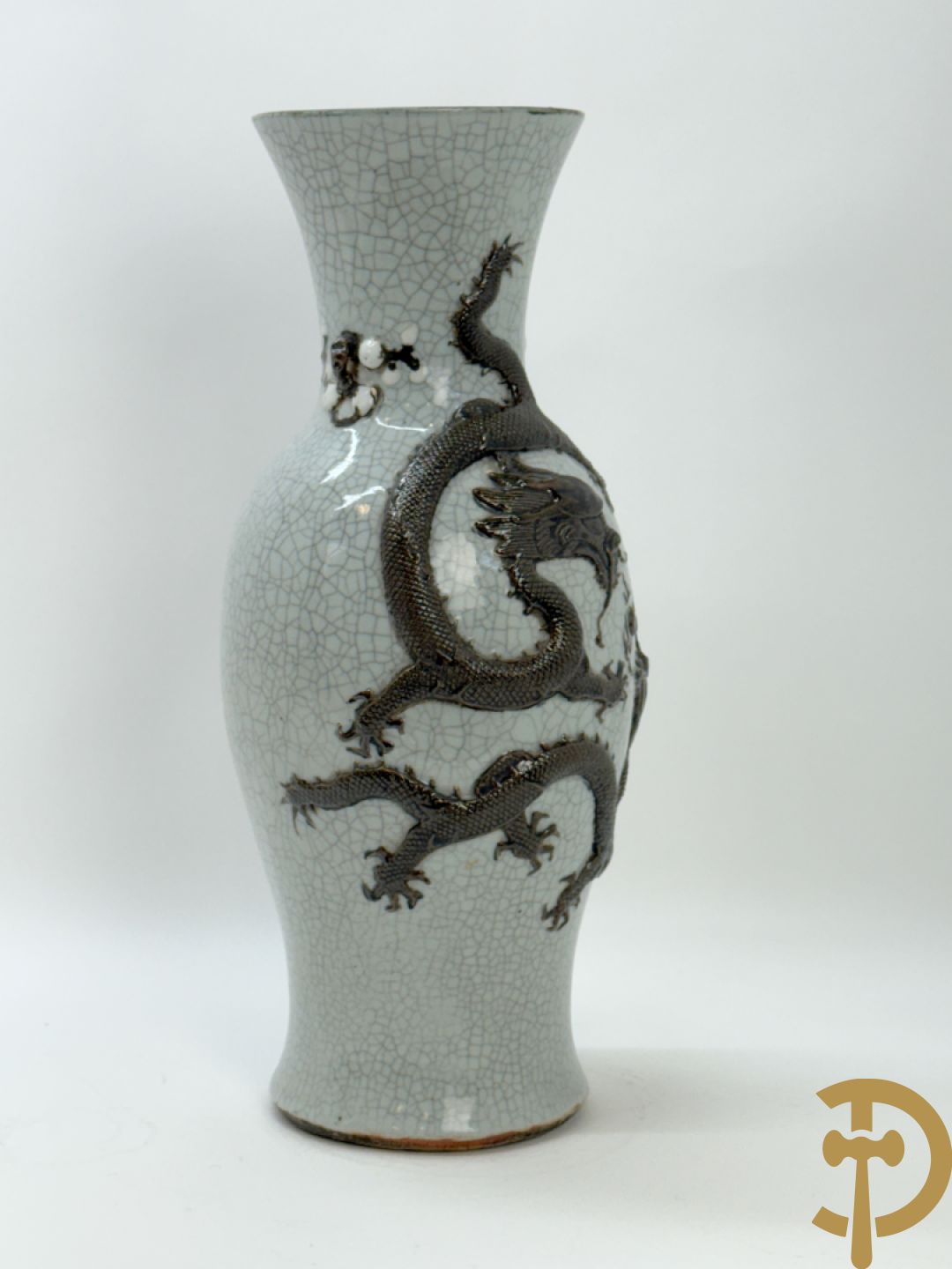 Chinese porseleinen Nankin vaas met drakendecor