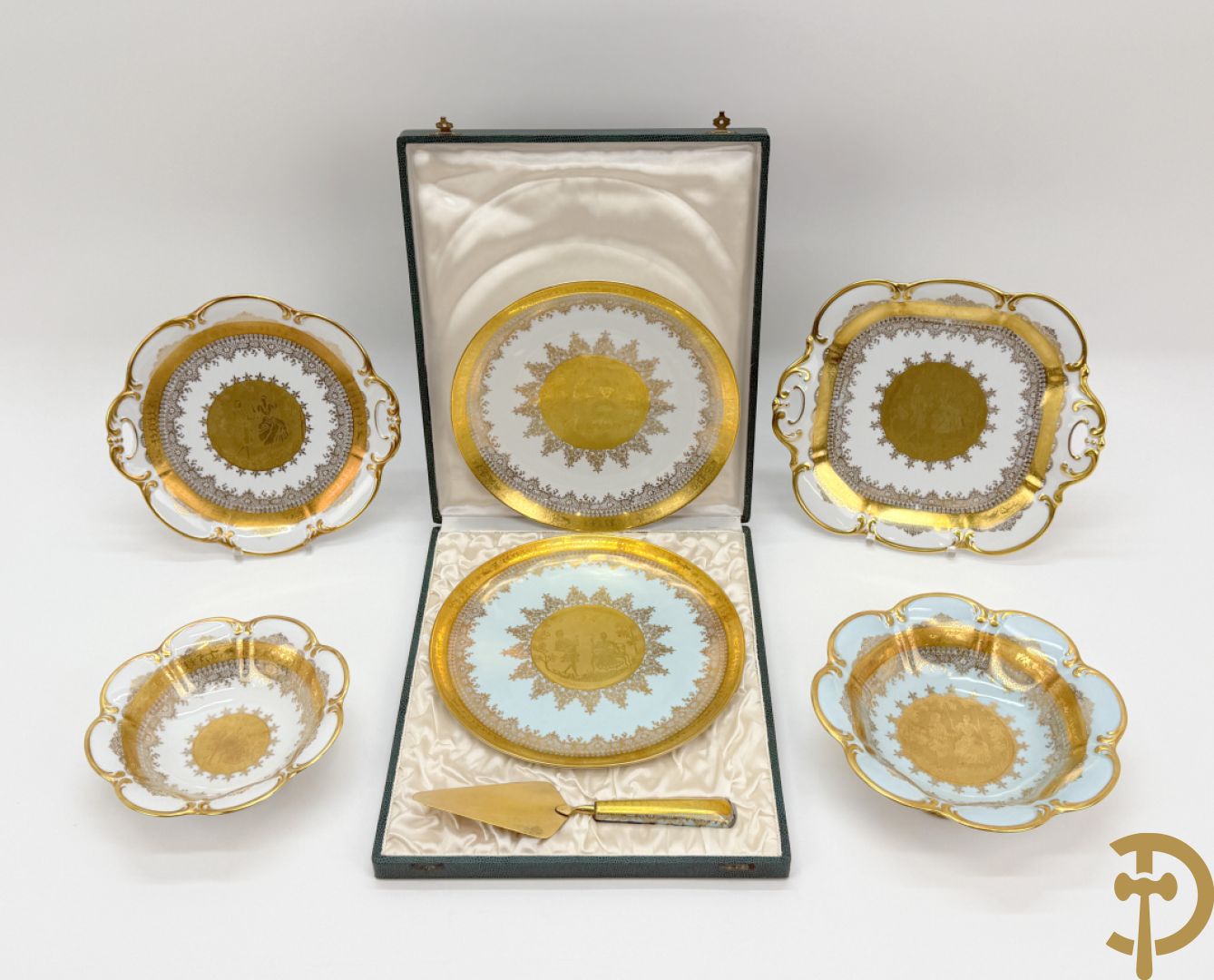 DW Porzellan coupe met schaal (2x), schotel + taartschep met schotel in doos, met verguld decor
